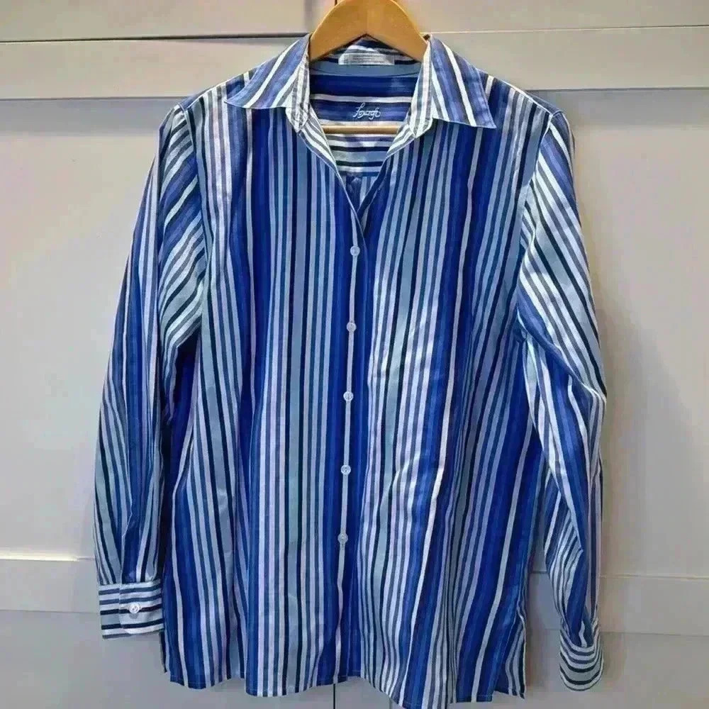 Foxcroft wrinkle-free Blue White stripe shirt Size 10